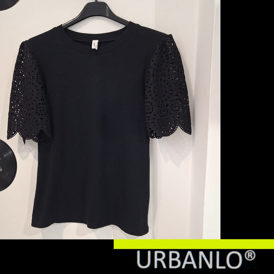 Maglia in cotone nera manica ricamata