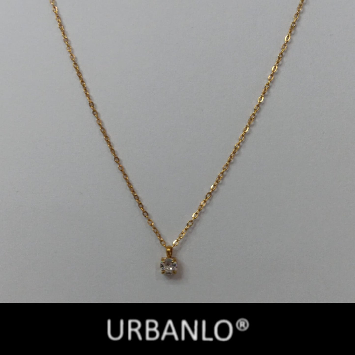 Collana in Acciaio con pendente di strass incastonato