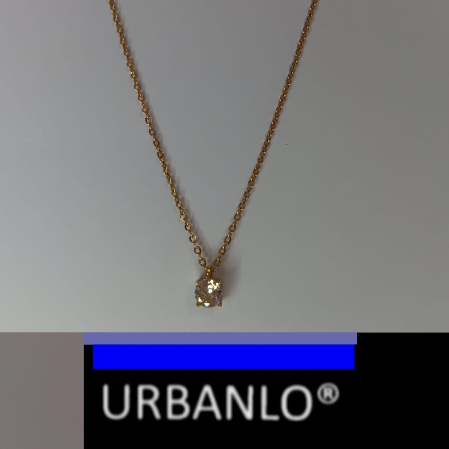 Collana in Acciaio con pendente di strass incastonato